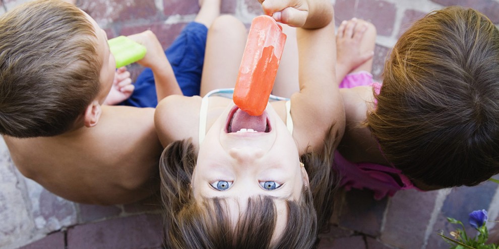 Crianças podem ingerir coisas geladas durante o verão?